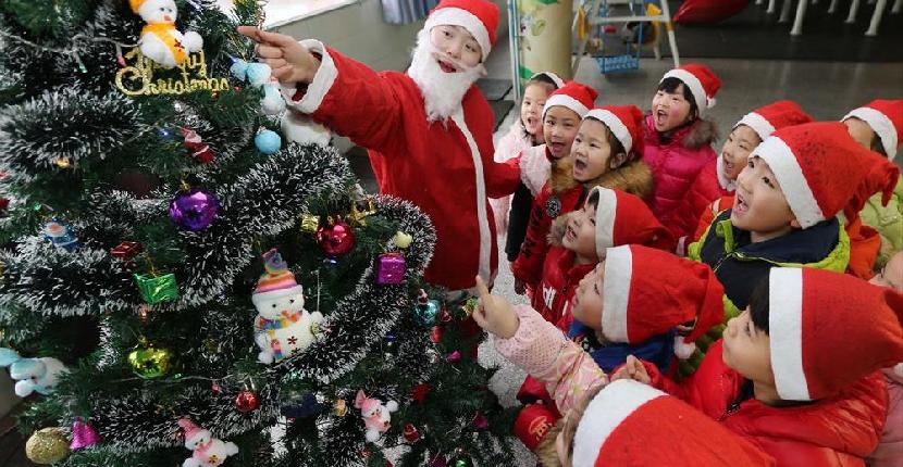 Cómo se celebra la Navidad en China, las antípodas de Argentina